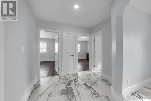 8 Shynal Avenue, Hamilton, ON - Indoor Photo Showing Other Room