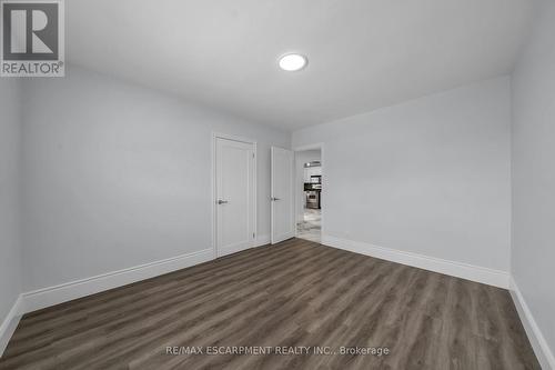 8 Shynal Avenue, Hamilton, ON - Indoor Photo Showing Other Room