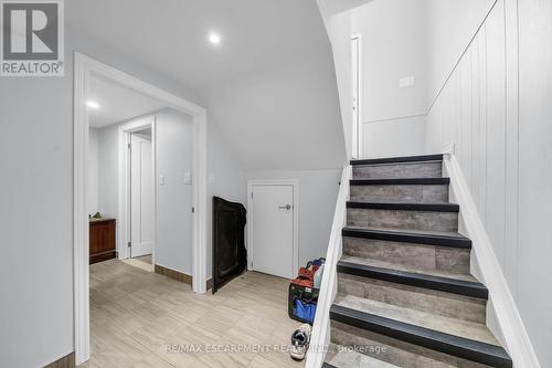 8 Shynal Avenue, Hamilton, ON - Indoor Photo Showing Other Room