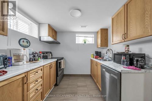 8 Shynal Avenue, Hamilton, ON - Indoor Photo Showing Kitchen