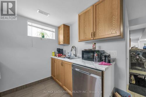 8 Shynal Avenue, Hamilton, ON - Indoor Photo Showing Kitchen