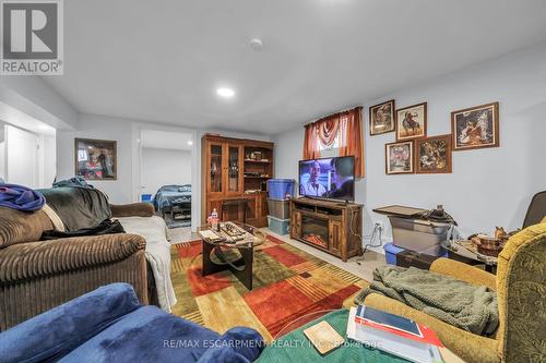 8 Shynal Avenue, Hamilton, ON - Indoor Photo Showing Living Room