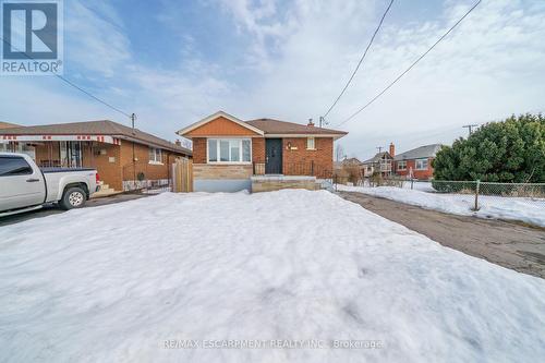 8 Shynal Avenue, Hamilton, ON - Outdoor