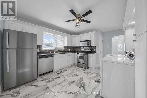 8 Shynal Avenue, Hamilton, ON - Indoor Photo Showing Kitchen