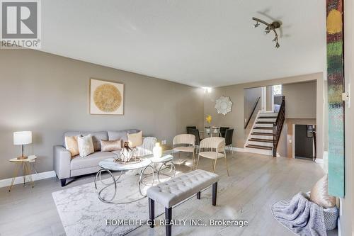 136 Sundridge Crescent, London, ON - Indoor Photo Showing Living Room