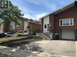 2558 PALISANDER AVENUE  Mississauga, ON L5B 2L2