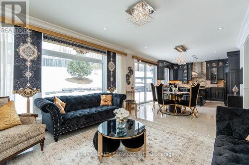 207 Richmeadow Road, London, ON - Indoor Photo Showing Living Room