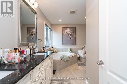 207 Richmeadow Road, London, ON - Indoor Photo Showing Bathroom