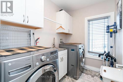 207 Richmeadow Road, London, ON - Indoor Photo Showing Laundry Room