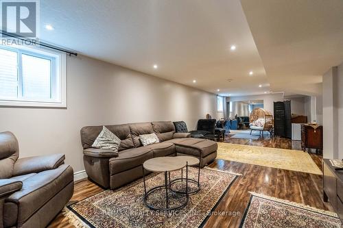 207 Richmeadow Road, London, ON - Indoor Photo Showing Living Room