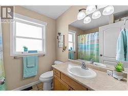 4 piece guest bathroom upstairs. - 