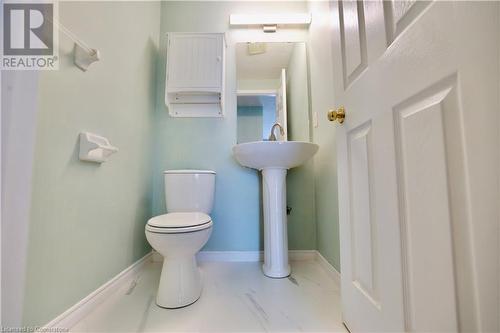 57 Max Becker Drive, Kitchener, ON - Indoor Photo Showing Bathroom