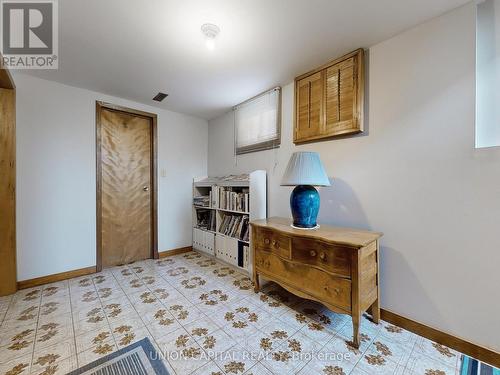 4299 Alta Court, Mississauga, ON - Indoor Photo Showing Bedroom