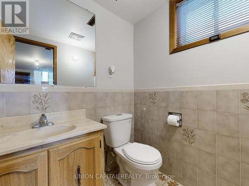 4299 Alta Court, Mississauga, ON - Indoor Photo Showing Bathroom