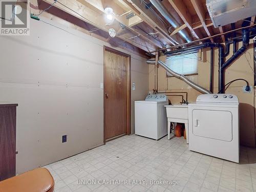 4299 Alta Court, Mississauga, ON - Indoor Photo Showing Laundry Room