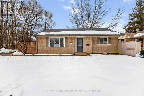 28 Seaforth Court, London, ON - Outdoor