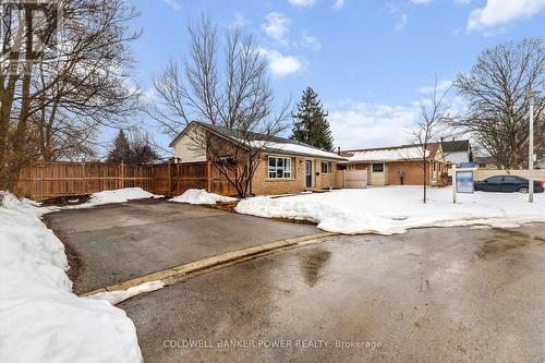 28 Seaforth Court, London, ON - Outdoor