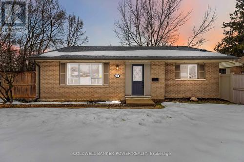 28 Seaforth Court, London, ON - Outdoor