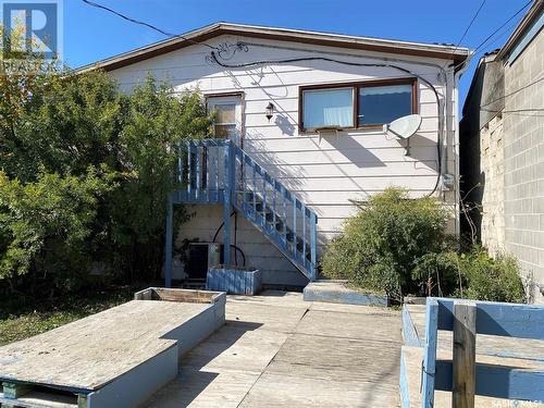 113 1St Avenue W, Kindersley, SK 