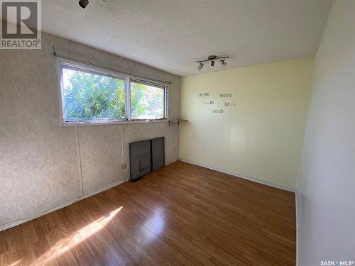 113 1St Avenue W, Kindersley, SK 