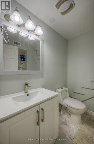 16 Beasley Crescent, Cambridge, ON - Indoor Photo Showing Bathroom