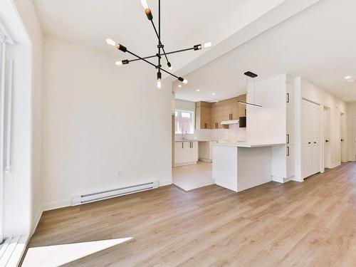 Interior - 182 Rue Ste-Catherine, Longueuil (Le Vieux-Longueuil), QC - Indoor Photo Showing Kitchen