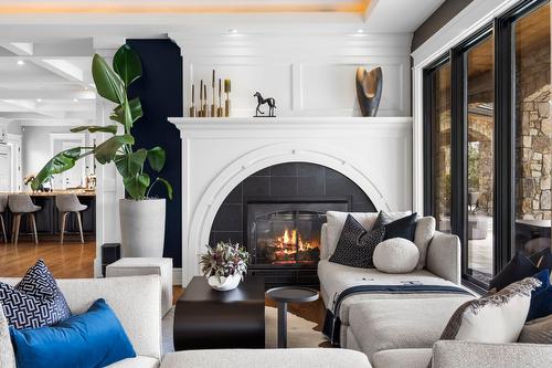 4040 Casorso Road, Kelowna, BC - Indoor Photo Showing Living Room With Fireplace