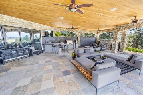 4040 Casorso Road, Kelowna, BC - Outdoor With Deck Patio Veranda With Exterior