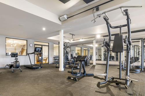 4040 Casorso Road, Kelowna, BC - Indoor Photo Showing Gym Room