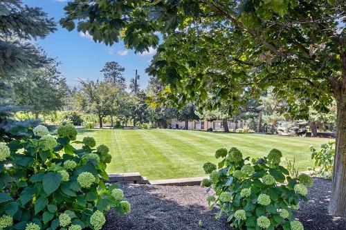 4040 Casorso Road, Kelowna, BC - Outdoor