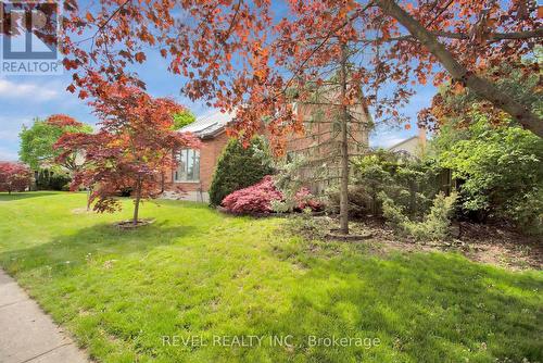 2 Deer Valley Crescent, London, ON - Outdoor With View