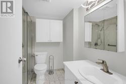 En Suite Bath - 