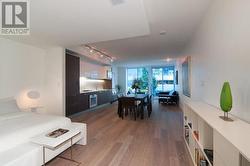 206 1477 W PENDER STREET  Vancouver, BC V6G 2S3