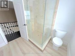 2nd Floor 3pc Main Bathroom - 