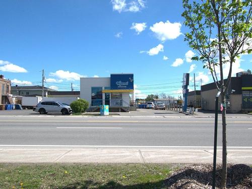 423 Boul. des Laurentides  Saint-Jérôme, QC J7Z 4L9