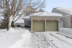 40 FRIENDLY CRESCENT  Ottawa, ON K2S 2B6