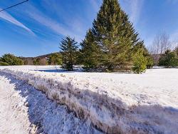 Ch. du Tournesol  Notre-Dame-Du-Laus, QC J0X 2M0