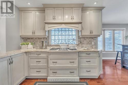 107 Glenridge Crescent, London, ON - Indoor Photo Showing Kitchen