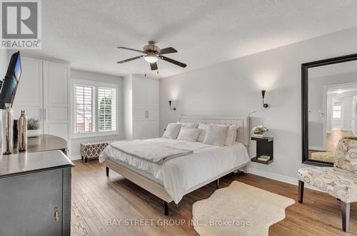 107 Glenridge Crescent, London, ON - Indoor Photo Showing Bedroom