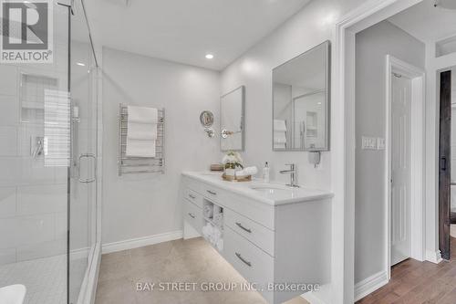 107 Glenridge Crescent, London, ON - Indoor Photo Showing Bathroom