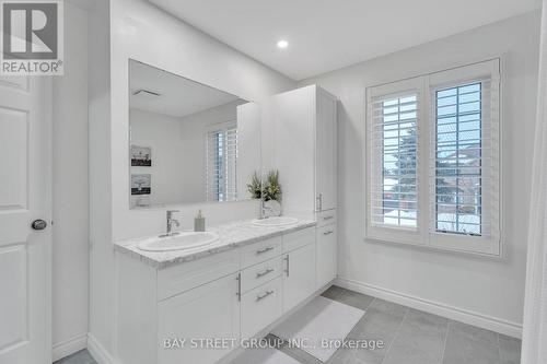 107 Glenridge Crescent, London, ON - Indoor Photo Showing Bathroom