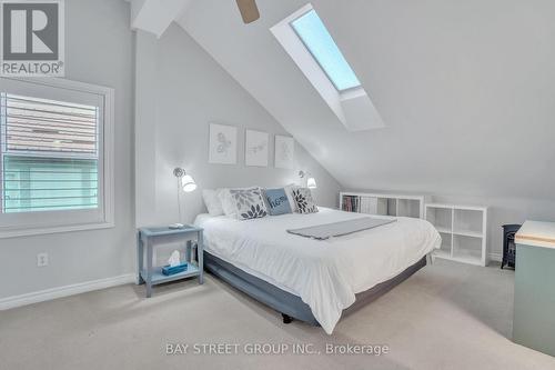 107 Glenridge Crescent, London, ON - Indoor Photo Showing Bedroom