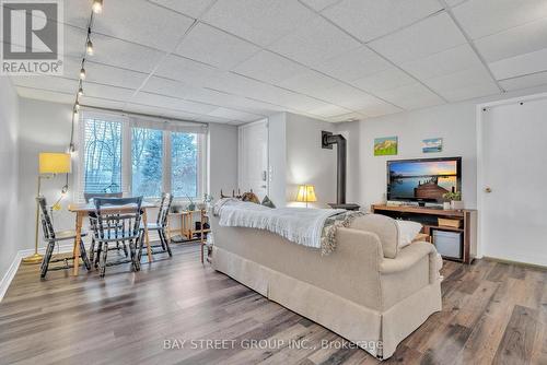 107 Glenridge Crescent, London, ON - Indoor Photo Showing Bedroom