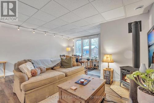 107 Glenridge Crescent, London, ON - Indoor Photo Showing Living Room