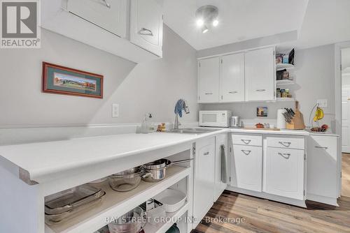 107 Glenridge Crescent, London, ON - Indoor Photo Showing Kitchen