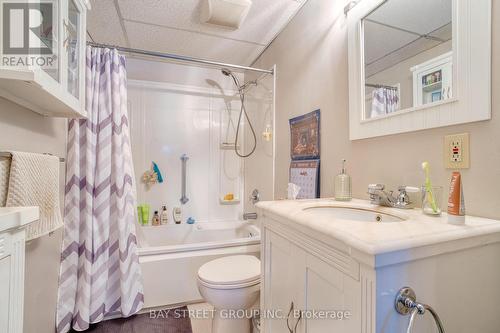 107 Glenridge Crescent, London, ON - Indoor Photo Showing Bathroom