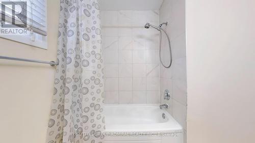 1707 Princelea Place, Mississauga, ON - Indoor Photo Showing Bathroom