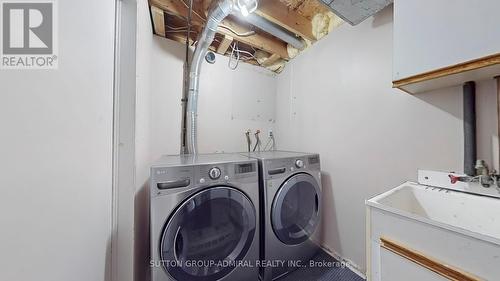 1707 Princelea Place, Mississauga, ON - Indoor Photo Showing Laundry Room