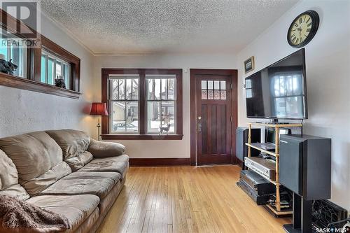 2257 Montreal Street, Regina, SK - Indoor Photo Showing Living Room