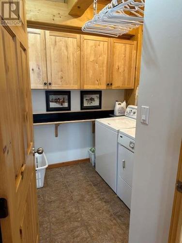 1909 Otter Road, Williams Lake, BC - Indoor Photo Showing Laundry Room